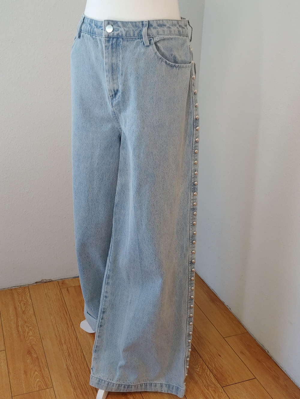 House of Harlow 1960 Light Wash Studded Wide Leg Jeans Women's 6